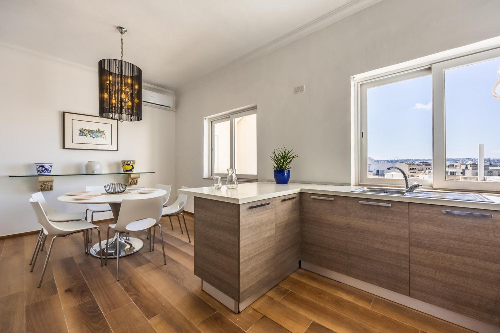 דירות סליאמה Stunning - Seaview Penthouse 3-Bed + Parking מראה חיצוני תמונה